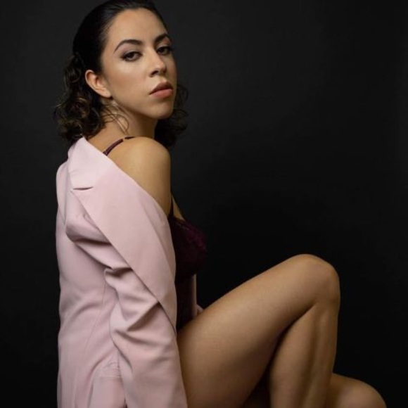 Meet your Posher, Maria - Picture 1 of 1